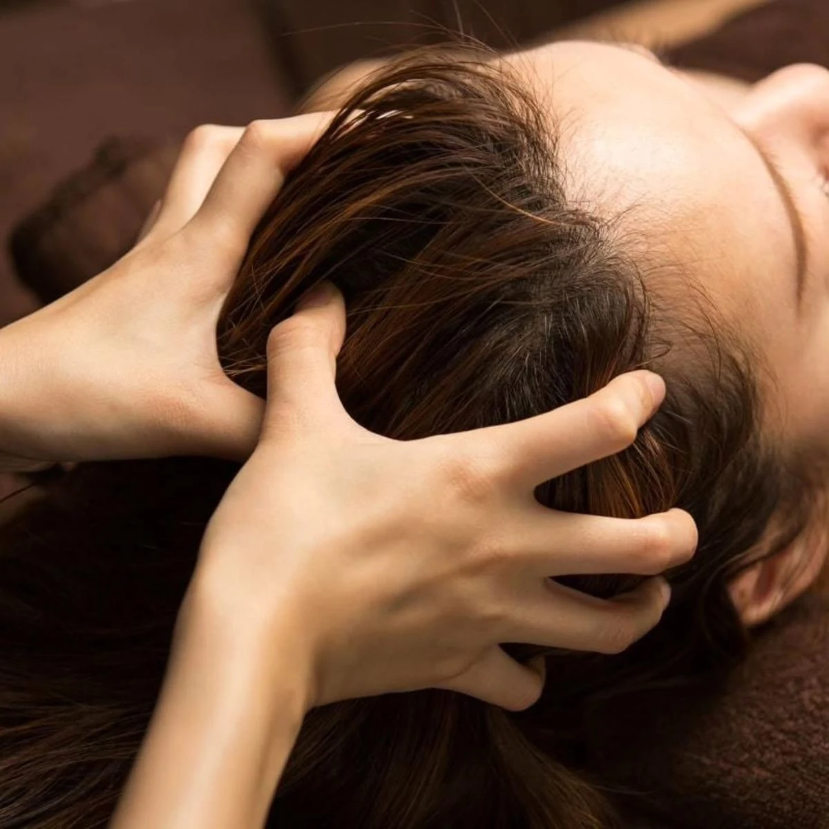 Head massage With oil